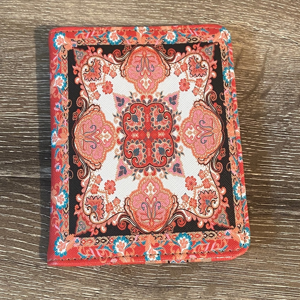 Chico's Multicolor Medallion Patterned Passport Wallet Case 5.5” x 4.25” Lk New!